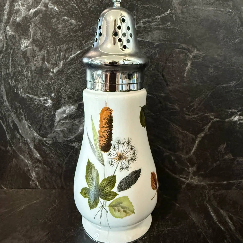 MIDWINTER Sugar/Flour Sifter with Cattail and Dandelion